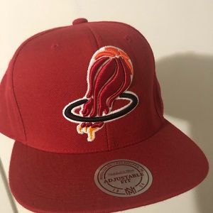 Miami Heat invert logo hat